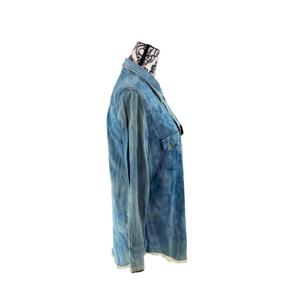 Free People Distressed Denim Shirt Boho Western Tomboy Snap Button Frayed Hem - Picture 8 of 13